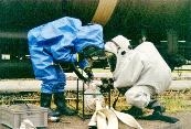 Full protection suit training at the train   station / Vollschutzuebung am Bahnhof