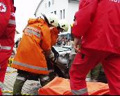 Removing the door of the car / Herausnehmen der Autotuer