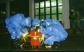 Full protection suit training at the fire   department / Vollschutzuebung im Feuerwehrhaus