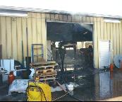 Fire at a car repair shop / Brand in einer   Autowerkstatt (2000)