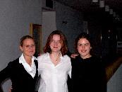 Elisabeth (middle) and her two collegues / Elisabeth (Mitte) und ihre beiden Studienkolleginnen