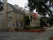 I-House