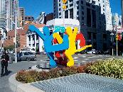 Skulptur von 'Keith Haring' for dem Museum of Modern Art / Sculpture of 'Keith Haring' in front of the Museum of Modern Art